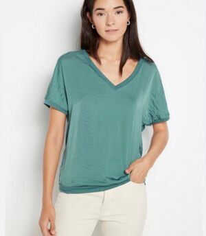 Lindex short sleeve v-neck aqua green top with “silk” front and jersey back - XS